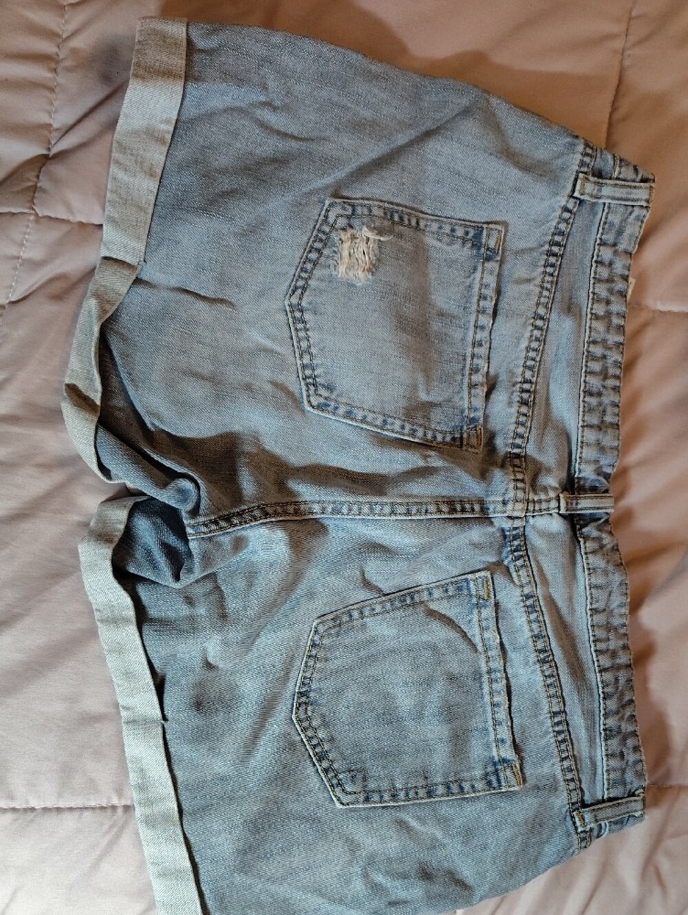 GAP Light Wash Distressed Denim Shorts - Picture 3 of 4